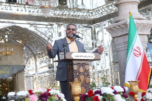 آیین تعویض پرچم گنبد حرم حضرت معصومه(س) و آغاز دهه کرامت