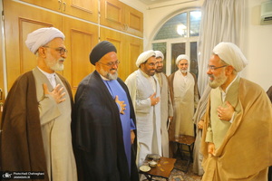 نشست علمی با موضوع  امام خمینی(ره) نهضت و نظام اسلامی