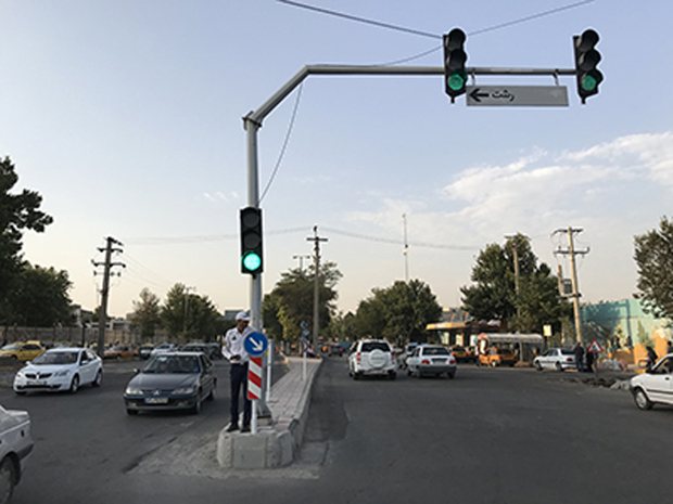چراغ های راهنمایی قزوین به سامانه های خورشیدی مجهز می شوند
