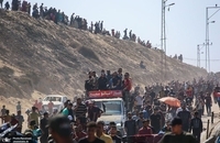 سیل بازگشت فلسطینیان به خانه‌هایشان در غزه (7)