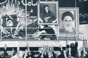 تشییعی که خاطره ۳۷ سال پیش را زنده می‌کند/ تشییع امام خمینی
