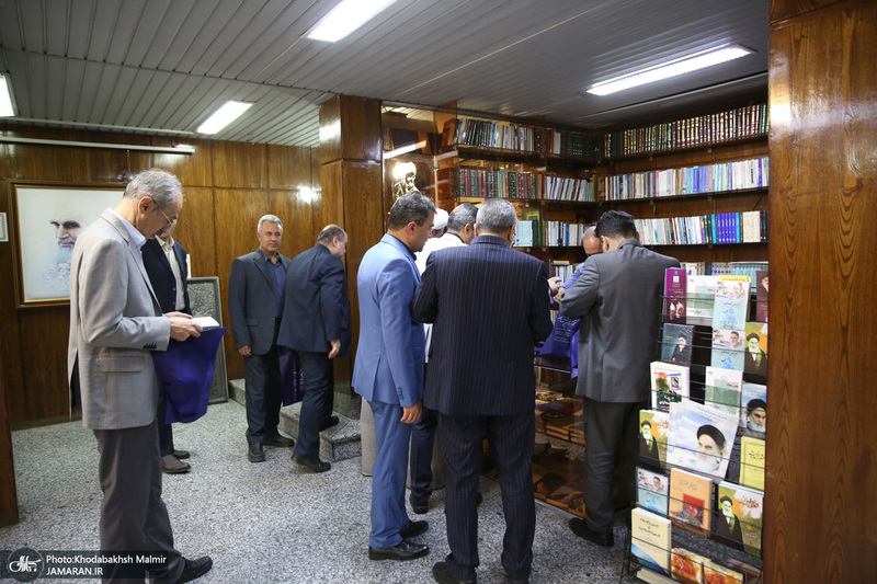 بازدید گروهای مردمی به مناسبت سی و چهارمین سالگرد حضرت امام خمینی از جماران