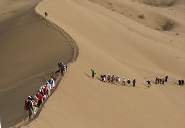 همایش بزرگ کویر نوردی خانوادگی در یزد برگزار شد