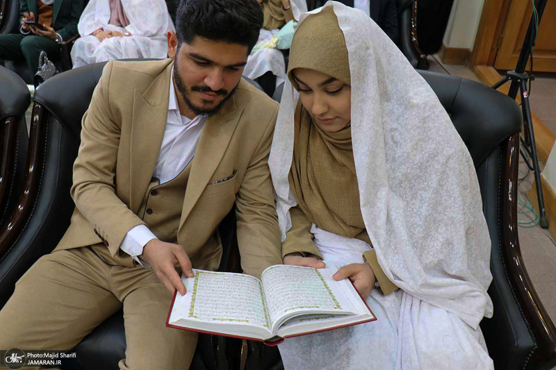 جشن ازدواج 114 زوج شهرستان خمین در بیت تاریخی حضرت امام (س)