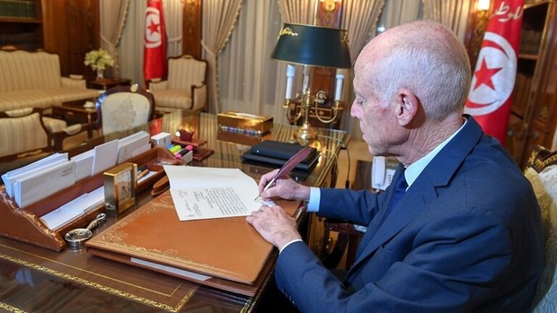 رئیس جمهور تونس کاندیدای النهضه را رسما مکلف به تشکیل دولت کرد