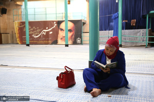 بازدید مشاور رسانه ای رئیس جمهور کشور کنگواز بیت امام خمینی (س) در چماران