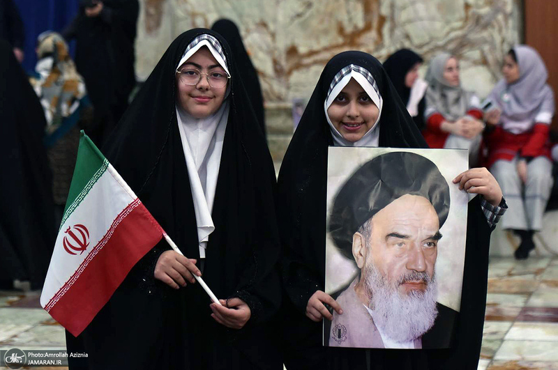 مراسم بزرگداشت 12 بهمن در حرم امام خمینی (س)