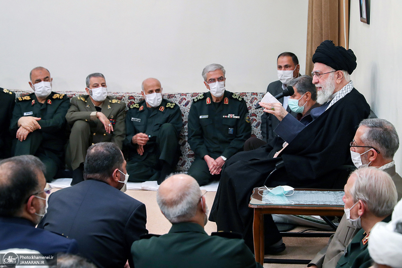 دیدار جمعی از فرماندهان ارشد نیروهای مسلح با فرمانده معظم کل قوا