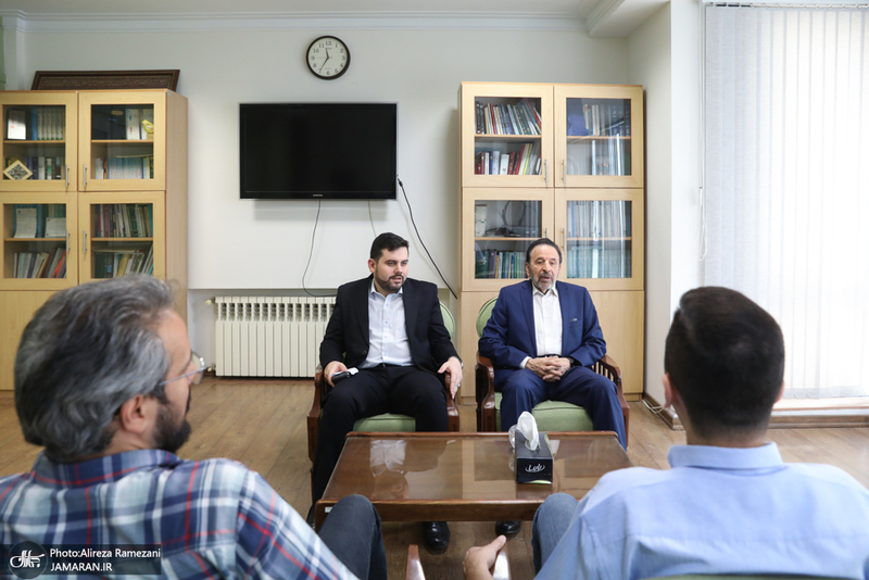 بازدید محمود واعظی از موسسه مطبوعاتی جماران