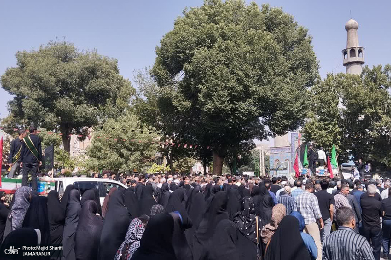 مراسم تشییع پیکر مطهر شهدای حمله رژیم صهیونیستی در خمین