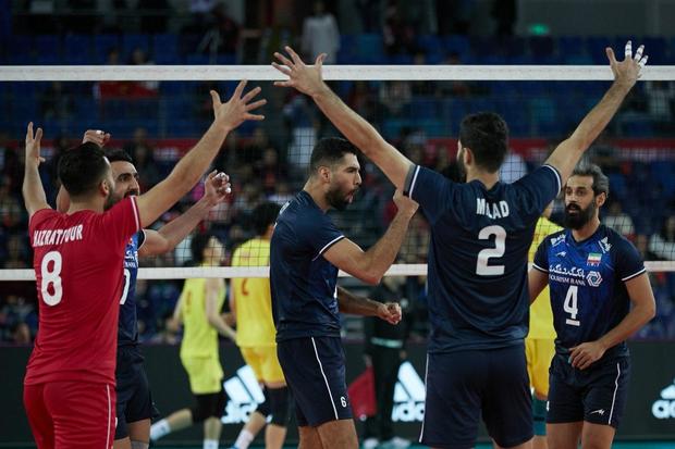 صدرنشینی و صعود شاگردان کولاکوویچ به نیمه نهایی با شکست میزبان+عکس و آمار