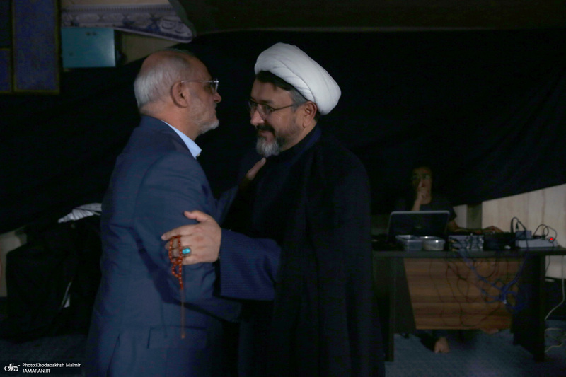 گفتگو حضور با حاجی میرزایی رئیس دفتر رئیس جمهور در حسینیه جماران