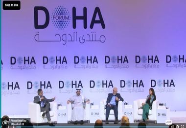 ظریف: ایران همچنان ایستاده و به ایستادگی ادامه خواهد داد/ جهان باید با «قدرت» ایران کنار بیاید/ تخلیه پایگاه‌های نظامی آمریکا پیش از حملات این کشور به ایران، گواه قدرت ایران است/ ایران به استراتژی مقاومت بازگشته است/ اسرائیل بزرگ‌ترین تهدید برای منطقه است