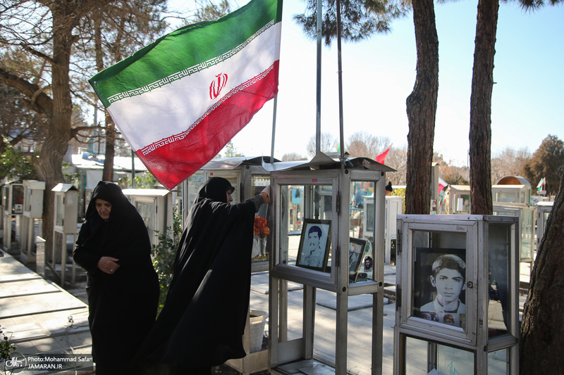 مهمانی لاله ها در قطعه شهدای بهشت زهرا