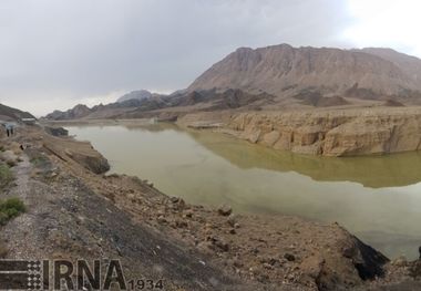 طرح آبخیزداری مشهد اردهال دلیجان بهره‌برداری شد