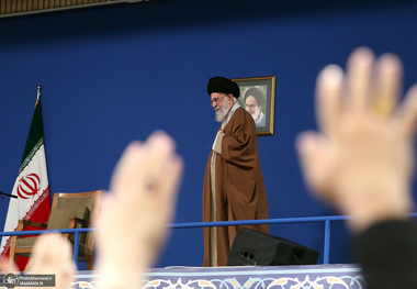 پاسخ «کوبنده» رهبر معظم انقلاب به آمریکا در صدر توجه رسانههای جهان + عکس