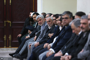 دیدار با رئیس و جمعی از کارکنان بنیاد مستضعفان با سیدحسن خمینی