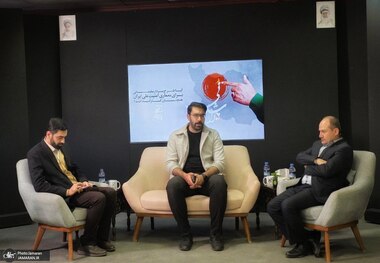 حمزه صفوی: الگوی شهید سلیمانی با اعمال اصلاحات مهمی، همچنان می‌تواند کارآمد باشد/ حسین محمدی‌سیرت: هزینه‌هایی که ما در منطقه صرف کرده‌ایم، بسیار کمتر از سایر کشورهاست/ اگرچه سوریه سقوط کرده، اما هنوز یمن را داریم