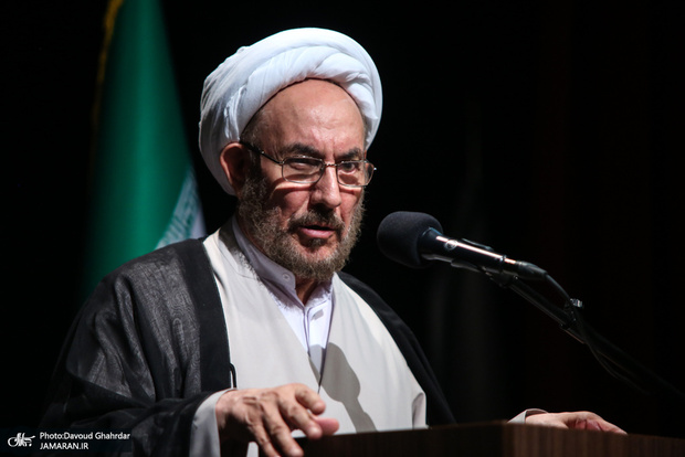 انتقاد یونسی از افرادی که اراده خودشان را به جای اراده جمهوری اسلامی به کار می گیرند/ نگاه تنگ نظرانه در تأیید صلاحیت ها برای کشور خطرناک است