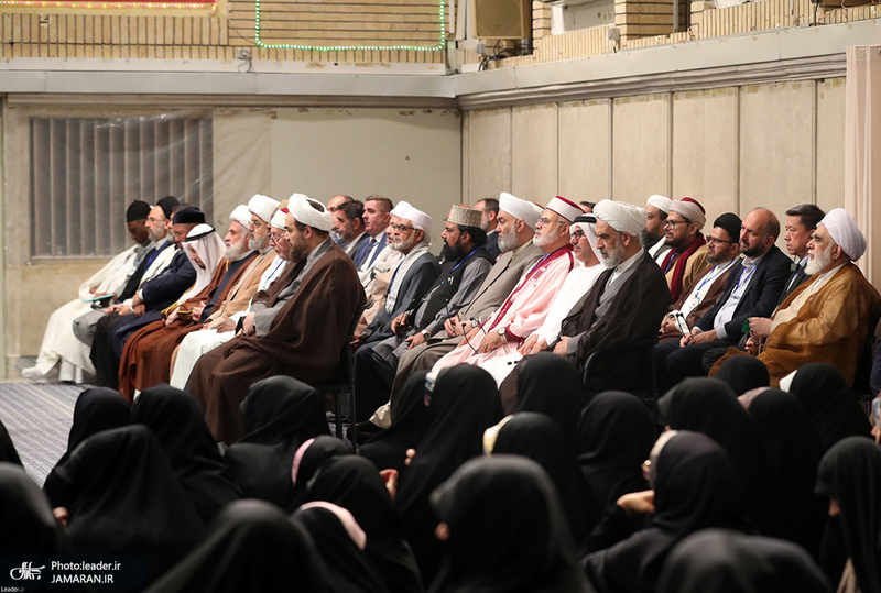 دیدار مسئولان نظام و مهمانان کنفرانس وحدت اسلامی با رهبر معظم انقلاب