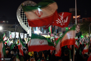 چهل و دومین شب تجمع مردم تهران در میدان الغدیر