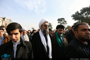 مراسم تشییع و خاکسپاری آیت الله حائری شیرازی(ره)