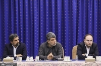 دیدار جمعی از فرزندان شهدا و خانواده ایثارگران با عارف معاون اول رئیس جمهور (2)
