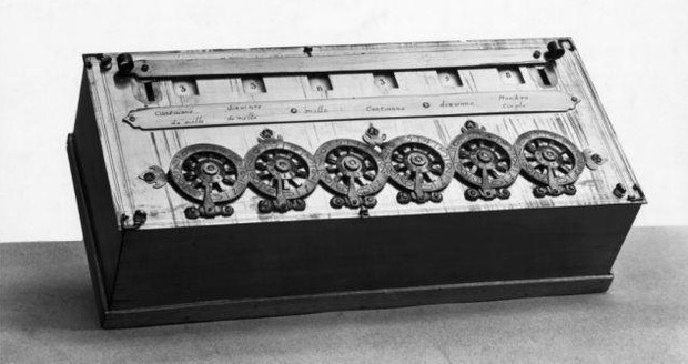 اولین ماشین حساب جیبی جهان چگونه ساخته شد؟
