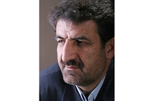 طاهرخانی:برداشت احمدی‌نژاد از سخنان امام(ره) درباره نقش مجلس در راستای اهداف سیاسی است