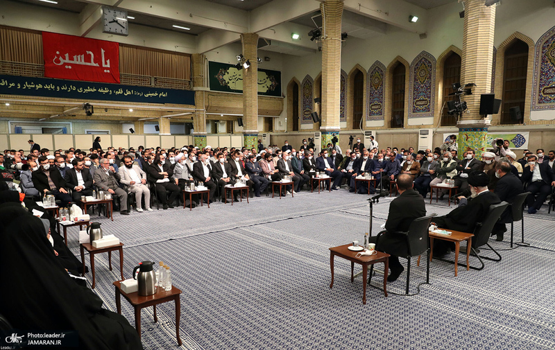 دیدار شاعران و اساتید ادبیات فارسی با رهبر معظم انقلاب