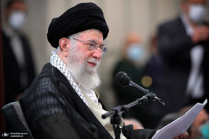 قرائت خطبه عقد خواهر شهید مدافع حرم مجید قربانخانی توسط رهبر انقلاب