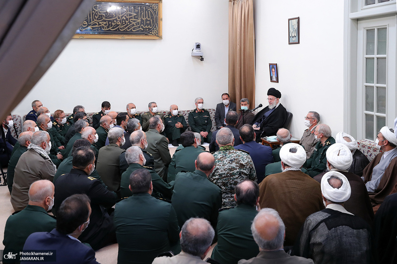 دیدار جمعی از فرماندهان ارشد نیروهای مسلح با فرمانده معظم کل قوا