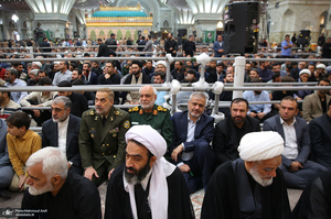 حضور شخصیت‌های سیاسی و مسئولان کشوری و لشکری در مراسم سالگرد ارتحال حضرت امام خمینی (س) -3
