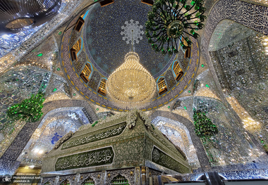 هیچم و هیچ، که دَر هیچ نظر فرمائی؛ امیدمان تویی، یا علی