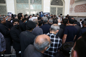 خاکسپاری پیکر حجت الاسلام و المسلمین سید محمود دعایی در حرم امام خمینی (س)