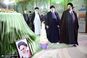 تجدید میثاق رئیس قوه قضائیه و مسئولان عالی قضایی با آرمان‌های امام خمینی(س)