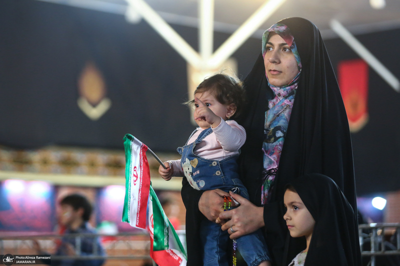 تماشای دیدار ایران و آمریکا در مجموعه فرهنگی سرچشمه