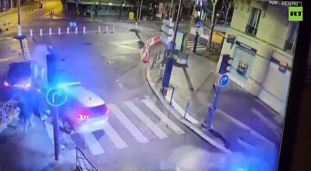 تصادف عجیب در پاریس با 13 زخمی + فیلم