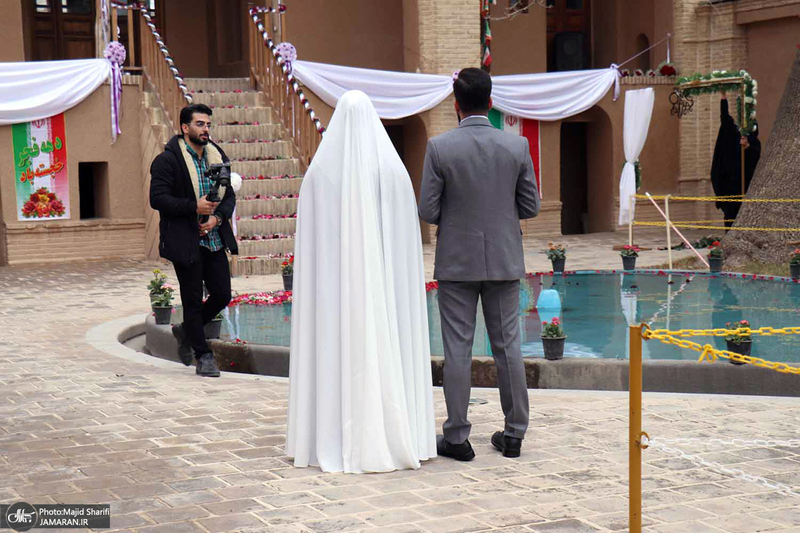 جشن ازدواج 114 زوج شهرستان خمین در بیت تاریخی حضرت امام (س)
