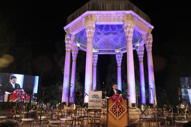 بهره‌گیری از هوش مصنوعی برای صیانت و ترویج میراث ادبی ایران