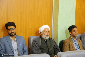 نشست تبیین مکتب امام خمینی با عنوان «جایگاه زن در مکتب فقهی امام(س)»