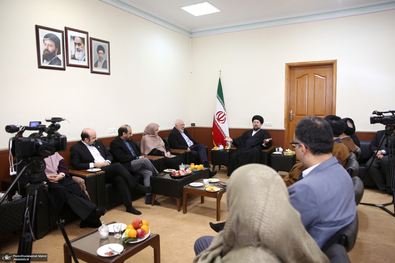 دیدار دکتر ظریف  معاون راهبردی رئیس جمهور و جمعی از مدیران با سید حسن خمینی