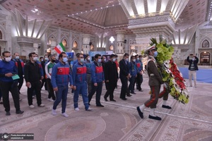 تجدید میثاق وزارتخانه ها، اصناف، نهادها و سازمان ها با آرمان های امام خمینی(س) - 4