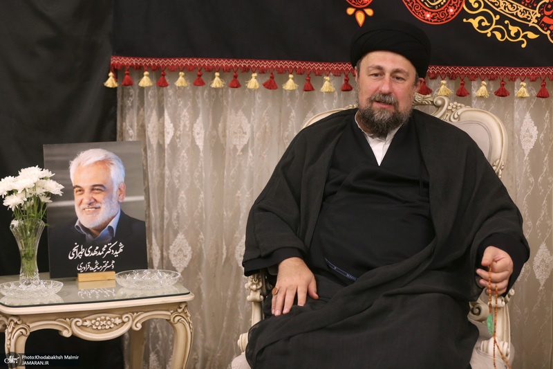 حضور سیدحسن خمینی در منزل شهیدان طهرانچی