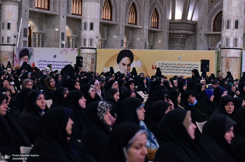 آئین هم عهدی بانوان مراکز تعالی طرح شهید آرمان علی وردی در حرم امام خمینی