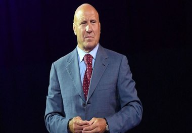 رفتار زشت و باورنکردنی رییس فدراسیون کشتی روسیه روی سکوی قهرمانی اروپا