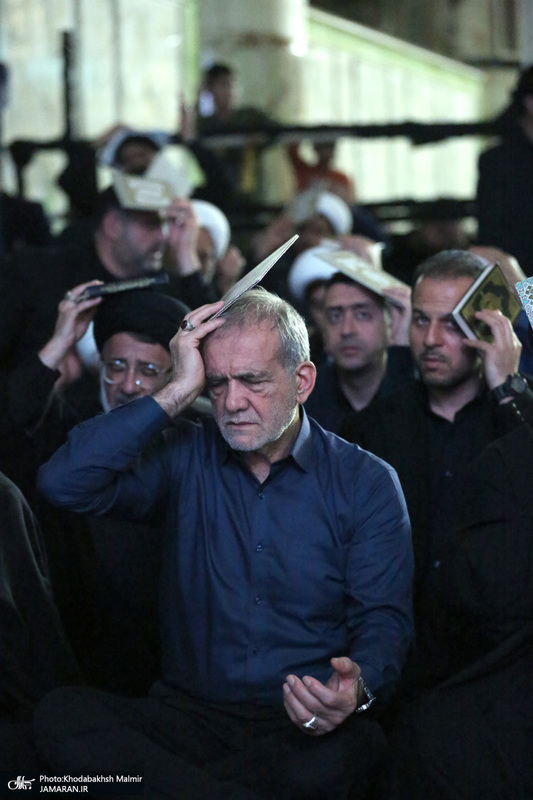 مراسم شب بیست و یکم ماه رمضان در حرم حضرت امام خمینی (س) 2