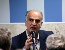 دولت روحانی اخلاق حرفه‌ای سیاسی را به نمایش گذاشت  در ۸ سال دولت قبل طبقه متوسط جامعه از بین رفت