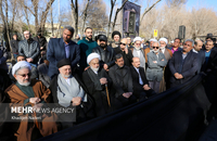 تشییع پیکر آیت‌الله مستجابی در اصفهان (5)