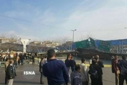 سقوط پل عابرپیاده در بزرگراهی در مشهد و مجروحیت 7 نفر + فیلم و عکس